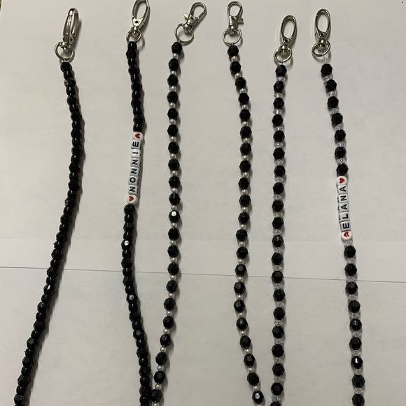 Mask chains for adults - Picture 1 of 2